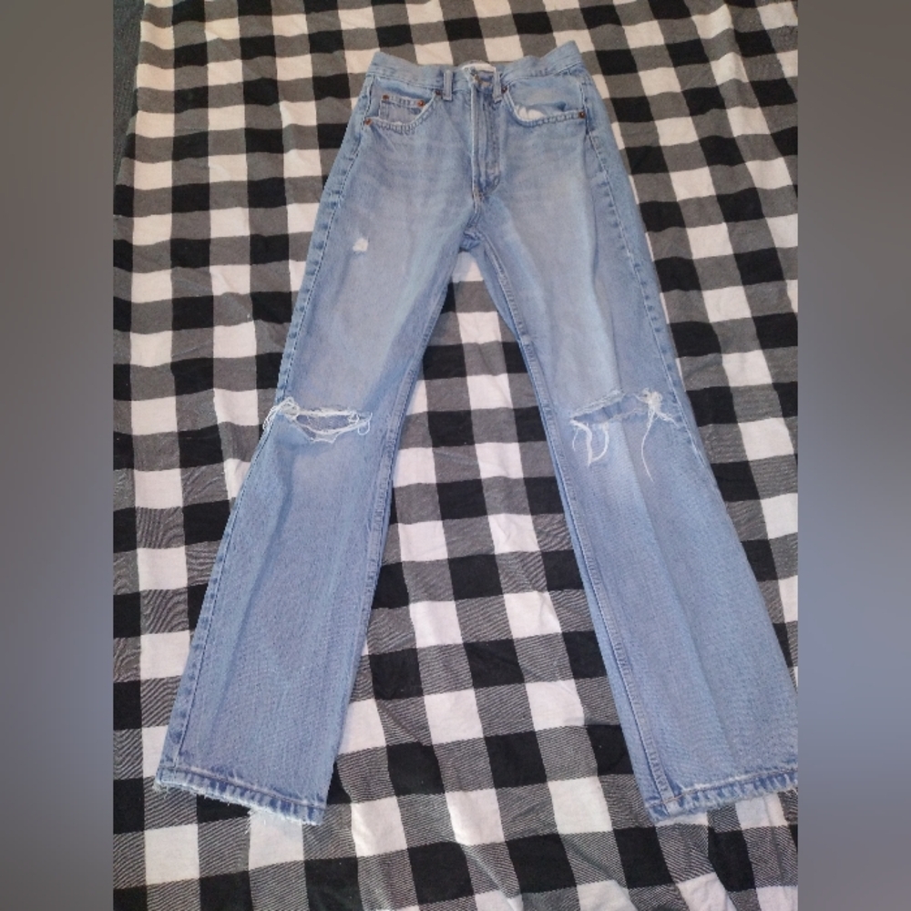 ZARA Stylish Mom Jeans Light Blue Distressed High Waist Jeans 2